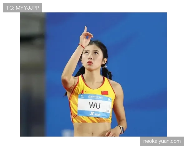 吴艳妮赛前喝冰美式像打卡上班